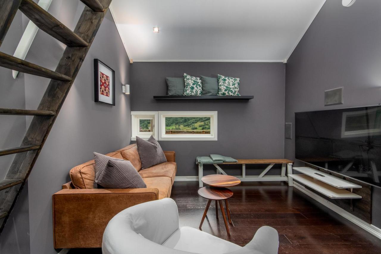 Panoramic Terrace, Huge Rain Shower And Cosy Lofts ฟลอม ภายนอก รูปภาพ